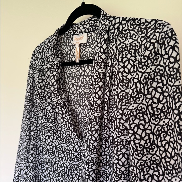 Laundry by Shelli Segal Black and White Patterned Blouse - Picture 5 of 7